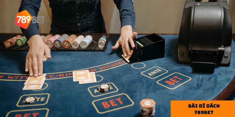 Nắm rõ xác suất giúp bạn ra quyết định rút bài hay dừng lại.